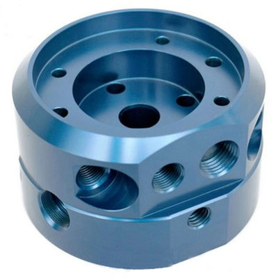 Services d'usinage sur mesure de pièces métalliques avec tourneuse CNC et usinage CNC à 5 axes