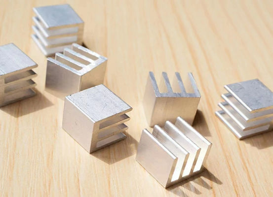 Processus de fraisage de tour CNC de précision en aluminium en laiton en acier inoxydable Parties métalliques
