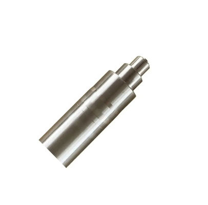 Service de pièces détachées composites pour la fabrication de métaux