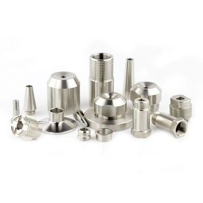 Tourner et fraisage CNC de haute précision pour profil d'extrusion de dissipateur thermique de métaux durcis