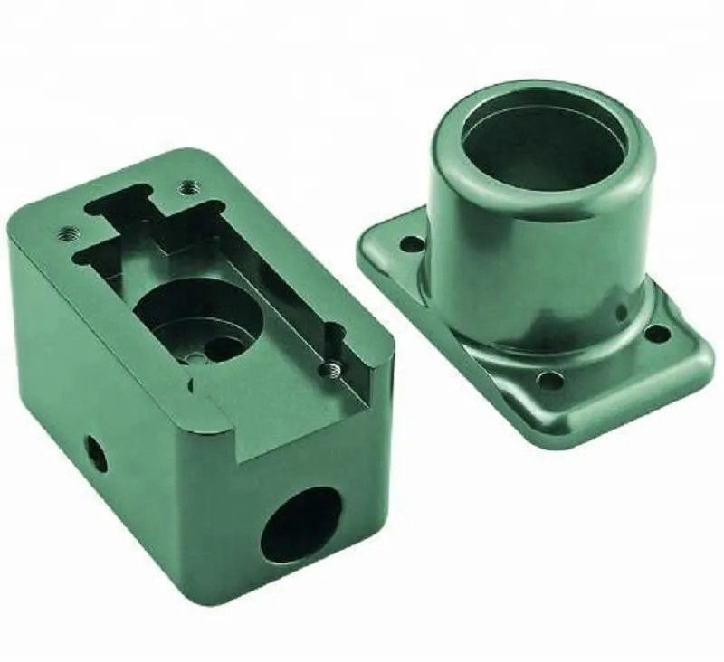 Services d'usinage sur mesure de pièces métalliques avec tourneuse CNC et usinage CNC à 5 axes